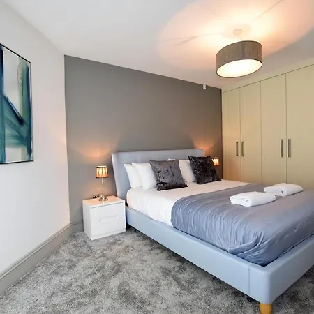 Apartment Oakfield Place - Your *
