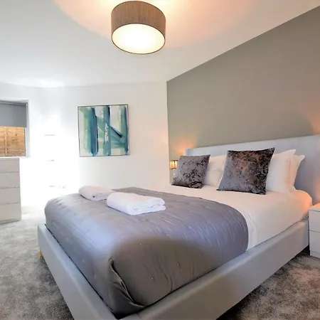 Apartment Oakfield Place - Your *