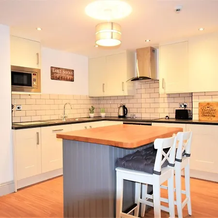 Oakfield Place - Your Apartment *